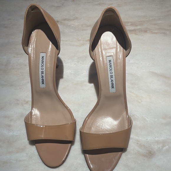 Manolo Blahnik size 40, nude, patent leather, open toe. - Picture 5 of 7